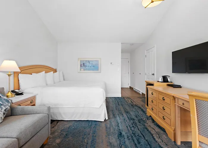 Kootenay Lakeview Resort BW Signature Collection